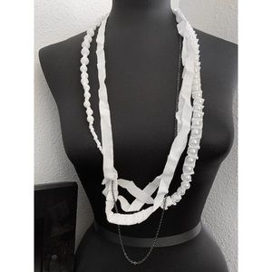 BCBG NECKLACE PEARL CHAIN BODY CHAIN LAYERED TIER